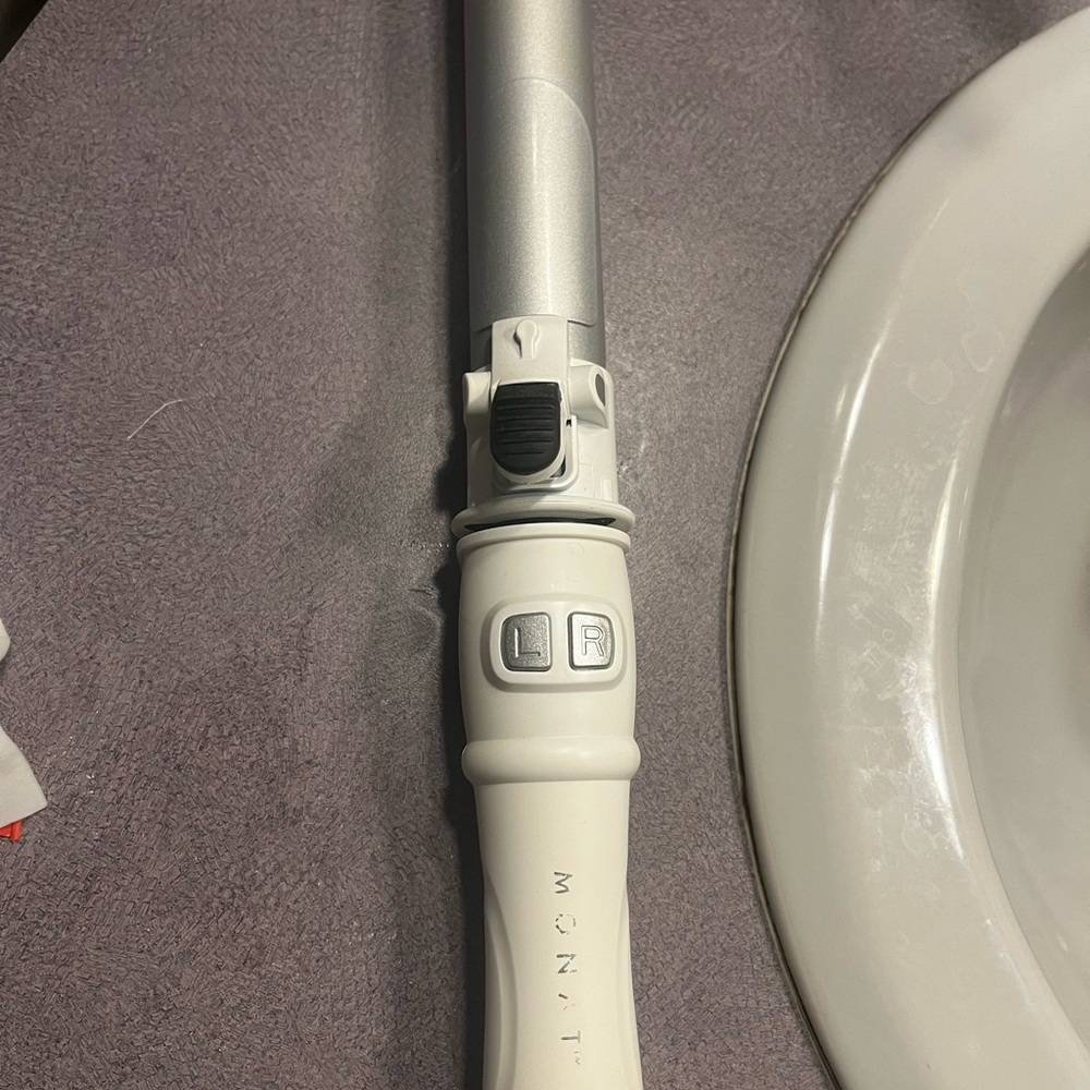 Monat automatic rotating Hair Curler